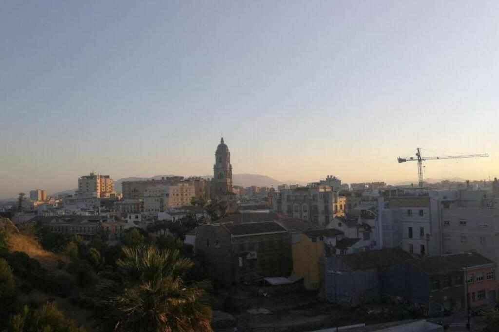 Apartamento En Pleno Centro De Малага Екстер'єр фото